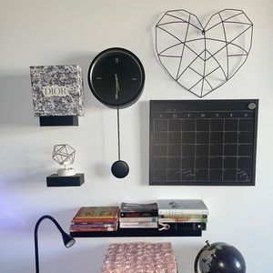 Home desk with chair & decor included